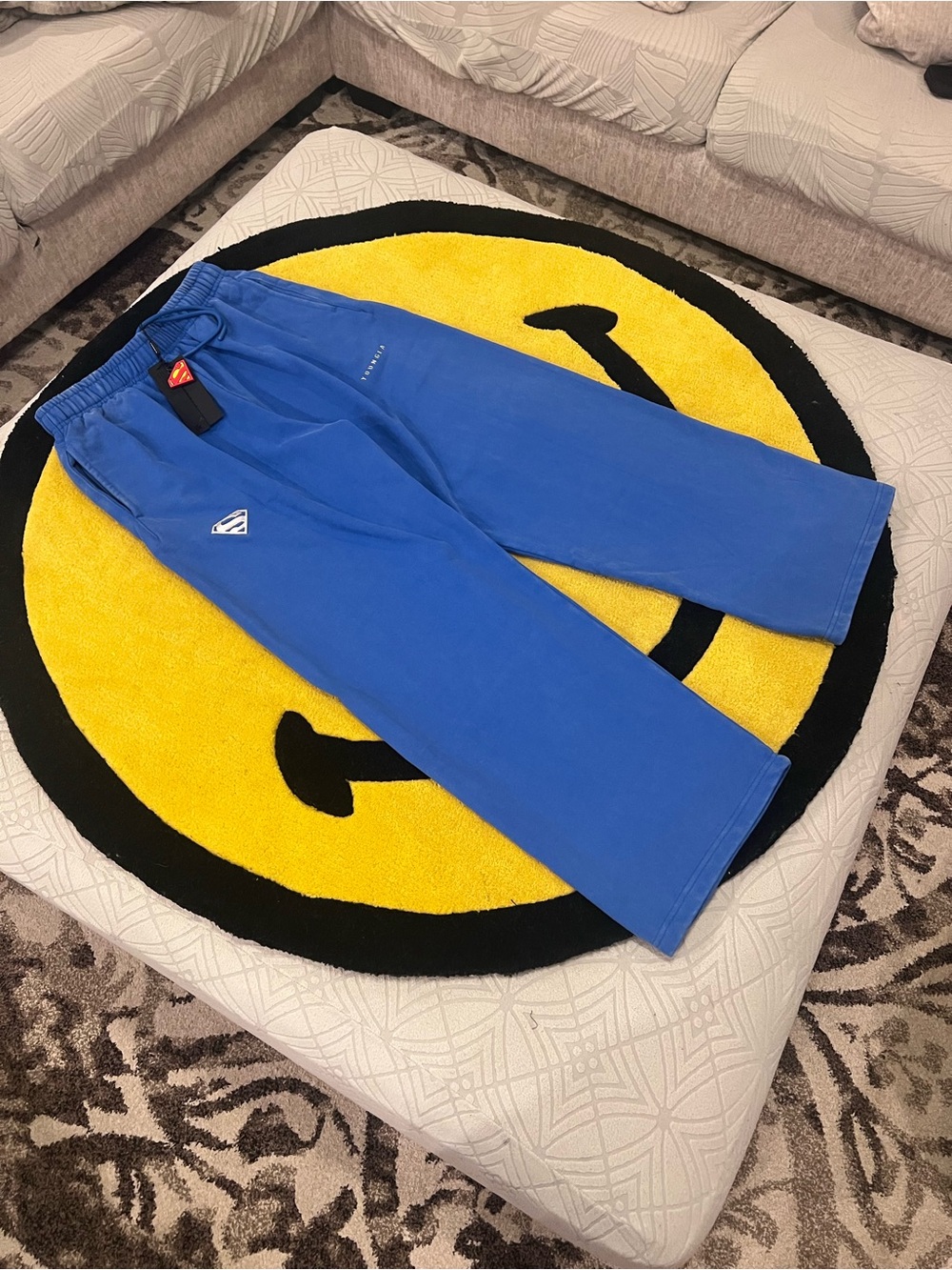 YoungLA 2032 - SUPERMAN SWEATS
Large
Blue wash